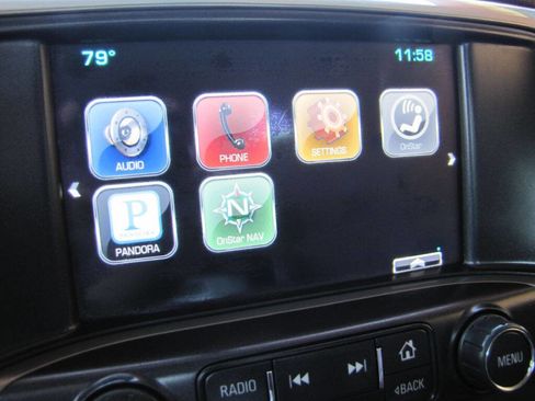 Used 2014 Chevrolet Silverado 1500 High Country image 41