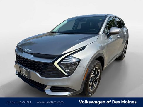 Used 2024 Kia Sportage LX image 1