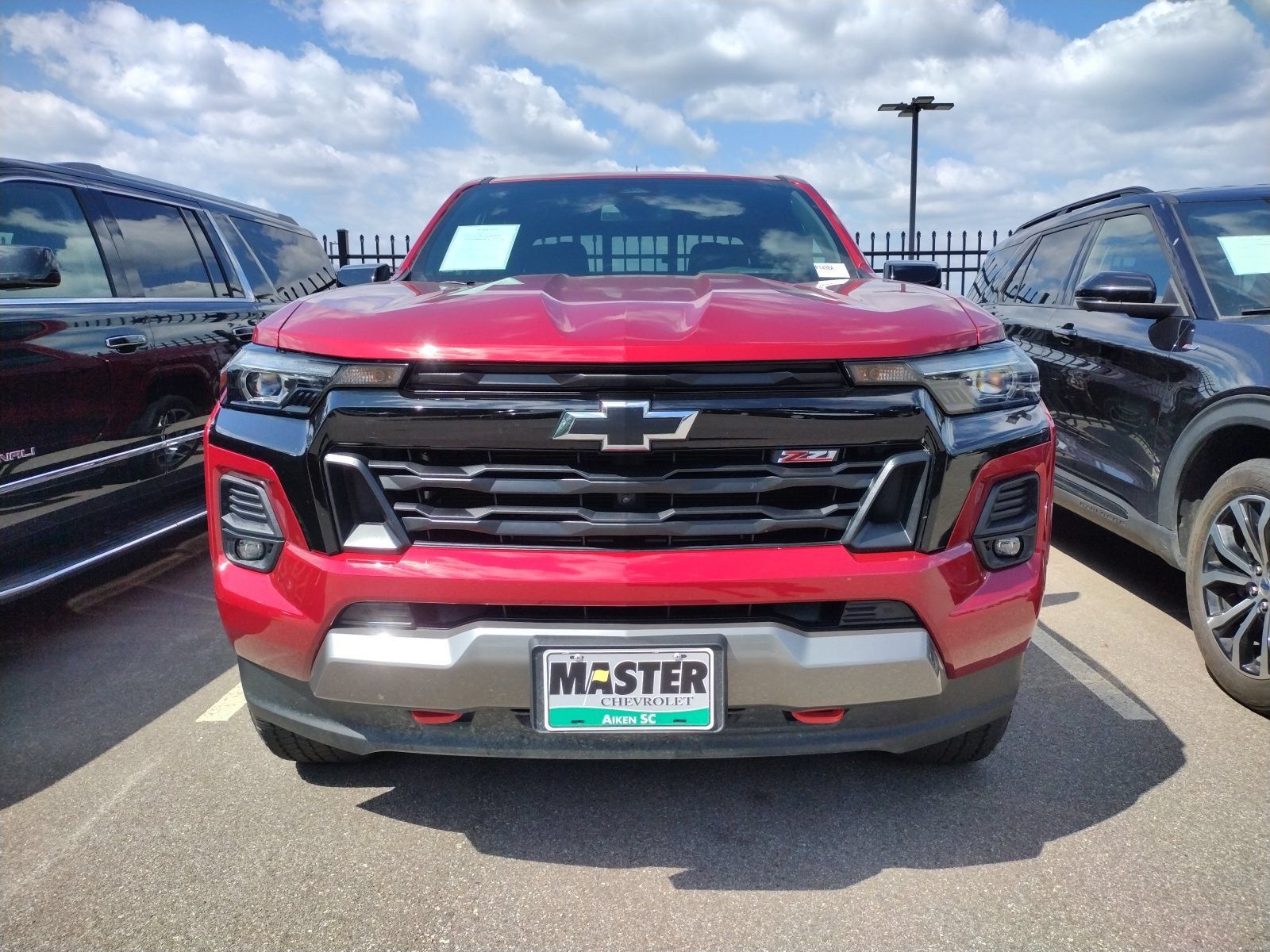 Used 2024 Chevrolet Colorado Z71 w/ Z71 Convenience Package 2 AWD/4WD image 2