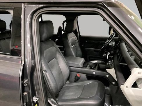Used 2022 Land Rover Defender 110 X-Dynamic SE AWD/4WD image 9