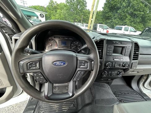 Used 2019 Ford F350 XL w/ Power Equipment Group AWD/4WD image 19