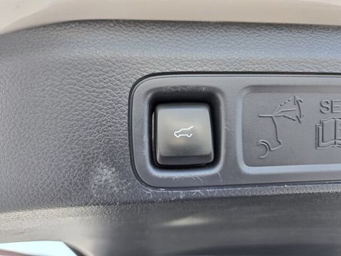 Used 2024 Lincoln Navigator Reserve AWD/4WD image 18