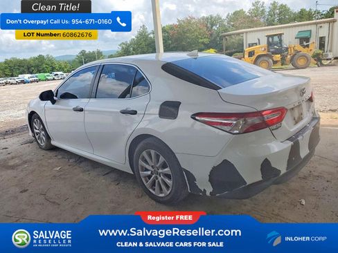Used 2019 Toyota Camry LE FWD image 3