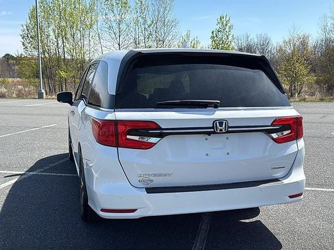 Used 2024 Honda Odyssey Touring image 8