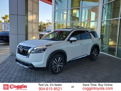 Used 2025 Nissan Pathfinder Platinum