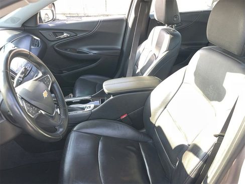 Used 2024 Chevrolet Malibu LT image 10