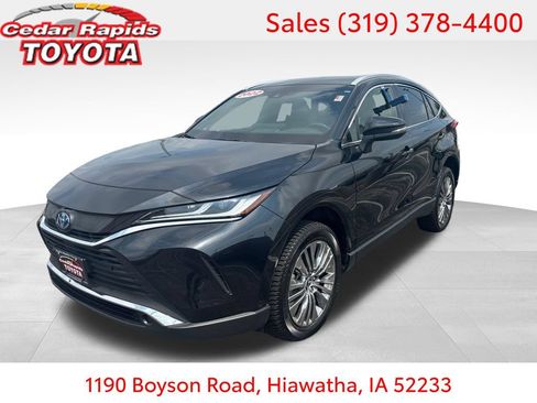 Certified 2022 Toyota Venza XLE AWD/4WD image 1