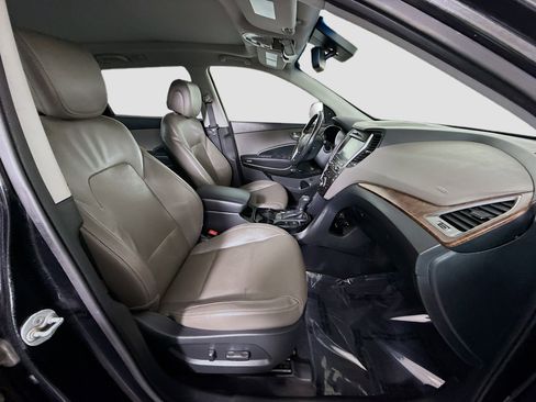 Used 2017 Hyundai Santa Fe Limited w/ Cargo Package image 29