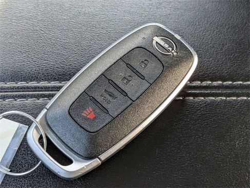 Used 2024 Nissan Sentra SV image 9