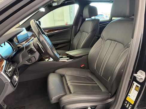 Used 2018 BMW M550i xDrive w/ Driving Assistance Package AWD/4WD image 5