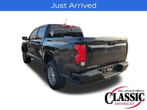 Used 2023 Chevrolet Colorado LT w/ LT Convenience Package image 6