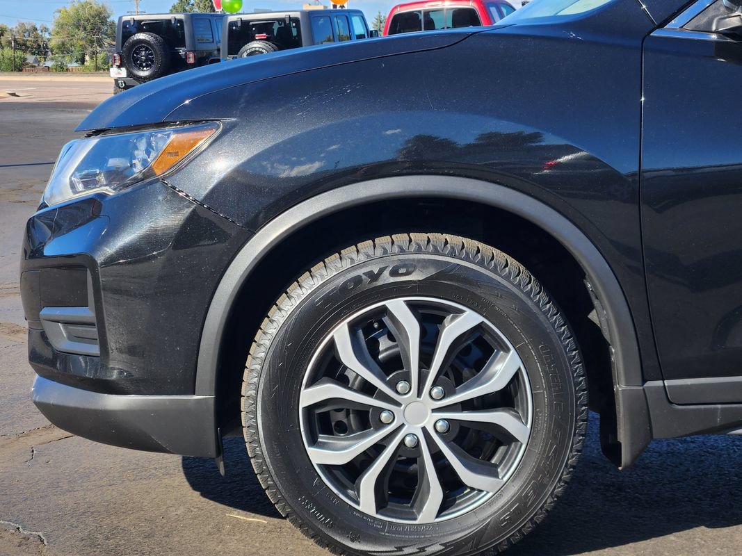 Used 2017 Nissan Rogue S AWD/4WD image 10