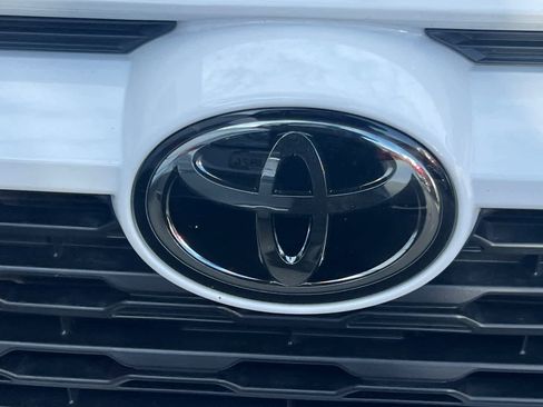 Used 2022 Toyota RAV4 XLE w/ XLE Grade Weather Package image 13