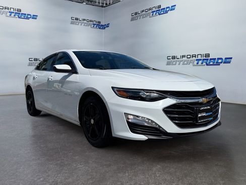 Used 2022 Chevrolet Malibu LT FWD image 3