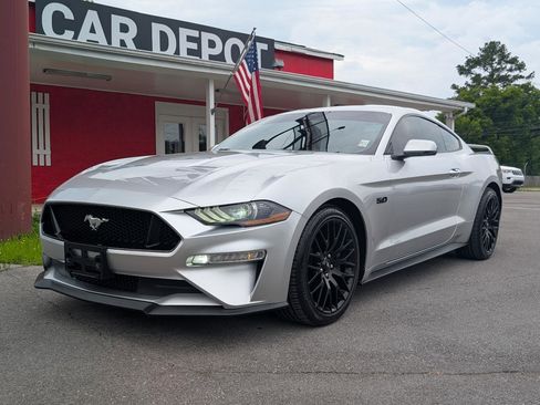Used 2018 Ford Mustang GT Premium w/ GT Performance Package RWD image 2