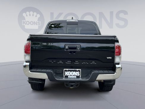 Used 2023 Toyota Tacoma TRD Off-Road AWD/4WD image 15