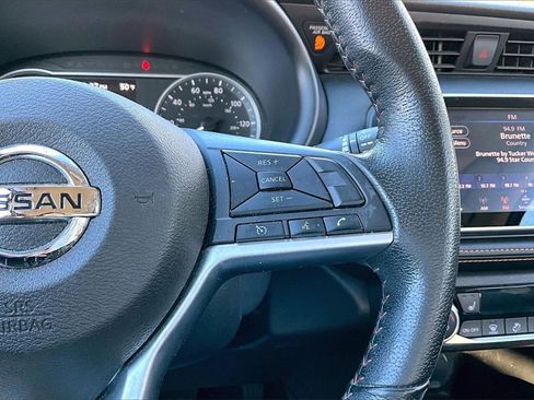 Used 2019 Nissan Kicks SR w/ SR Premium Package image 11
