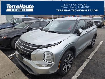 Used 2025 Mitsubishi Outlander SE