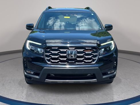 Used 2024 Honda Passport TrailSport image 2