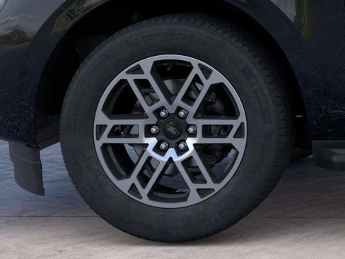 Used 2026 Ford Expedition Active AWD/4WD image 19