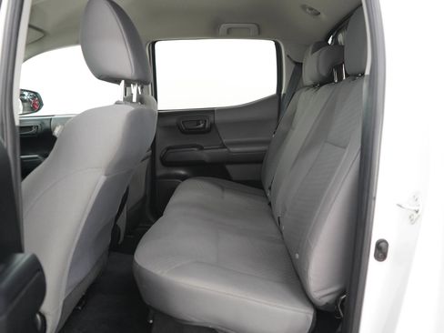 Used 2022 Toyota Tacoma SR AWD/4WD image 18