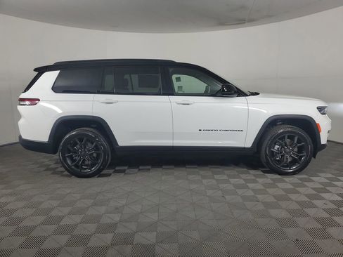 New 2025 Jeep Grand Cherokee L Limited image 3