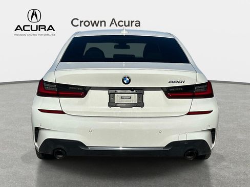 Used 2022 BMW 330i Sedan w/ M Sport Package RWD image 4