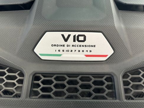 Used 2021 Lamborghini Huracan EVO image 27