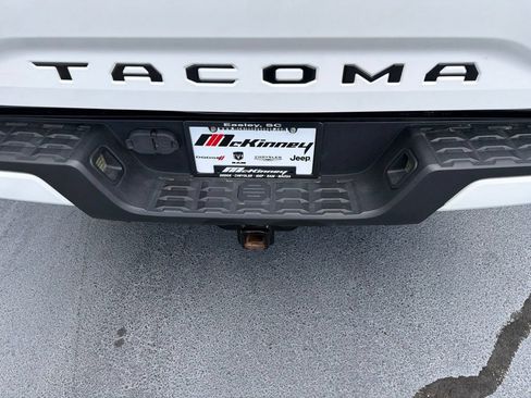 Used 2023 Toyota Tacoma SR5 w/ Technology Package AWD/4WD image 6