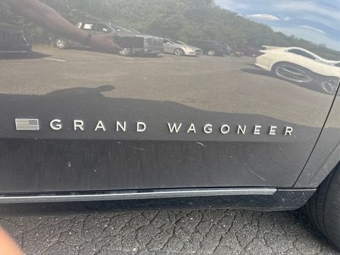 Used 2022 Jeep Grand Wagoneer Series II w/ Premium Group II AWD/4WD image 29