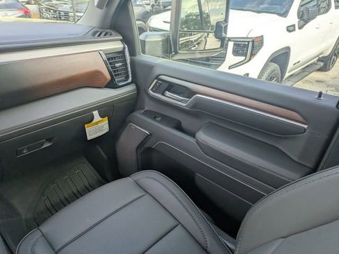 New 2026 GMC Sierra 2500 Denali w/ Denali Reserve Package image 20