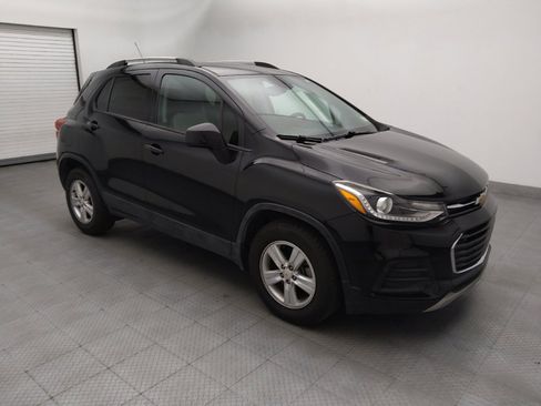 Used 2021 Chevrolet Trax LT FWD image 11
