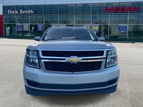 Used 2017 Chevrolet Tahoe LT image 2