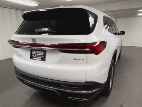 Certified 2026 Buick Enclave Preferred FWD image 8