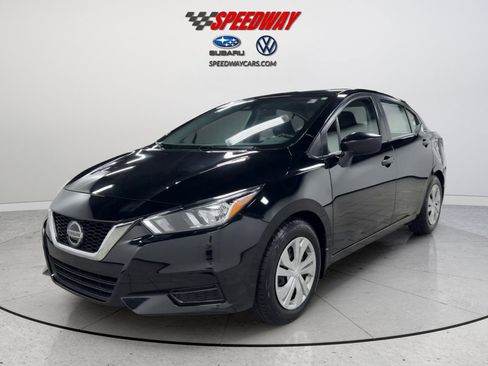 Used 2022 Nissan Versa S w/ Trunk Package FWD image 4