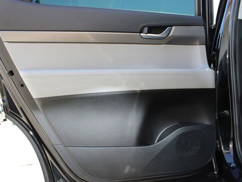 Used 2022 Hyundai Palisade SE image 12