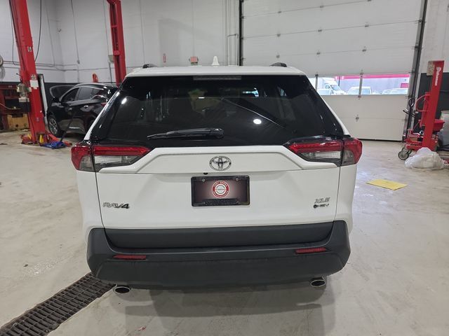 Used 2025 Toyota RAV4 XLE w/ Convenience Package AWD/4WD image 25