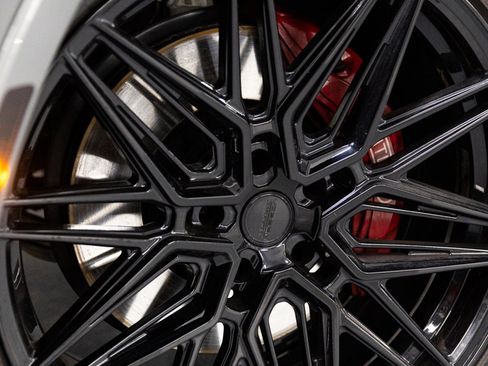 Used 2021 Bentley Bentayga image 42