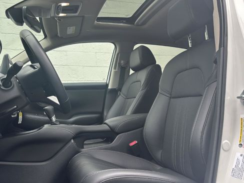 Certified 2026 Honda HR-V EX-L image 2