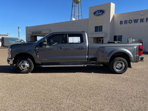 Used 2023 Ford F350 Lariat w/ FX4 Off-Road Package AWD/4WD image 4