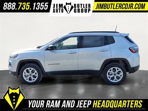 New 2026 Jeep Compass Latitude image 2