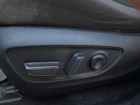 Used 2020 Toyota RAV4 XLE image 23