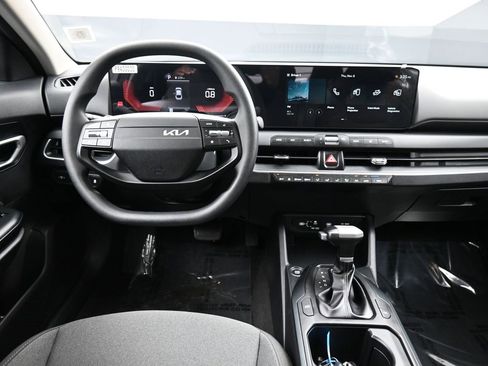 Certified 2025 Kia K4 LX image 19