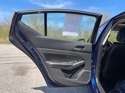 Used 2024 Nissan Altima 2.0 SR image 28