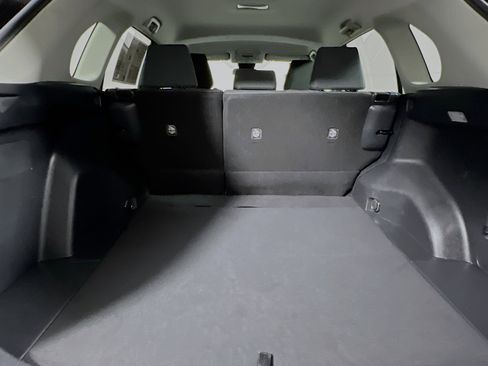 Used 2021 Toyota RAV4 LE image 33