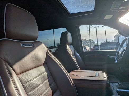 Used 2025 GMC Sierra 3500 Denali Ultimate AWD/4WD image 27