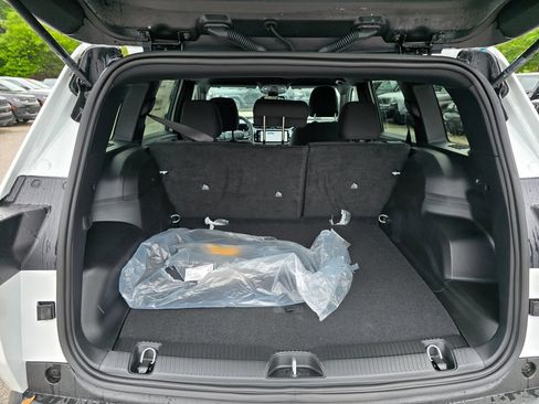 New 2026 Jeep Cherokee Laredo AWD/4WD image 34