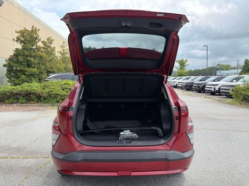 Used 2025 Hyundai Kona SEL FWD image 11