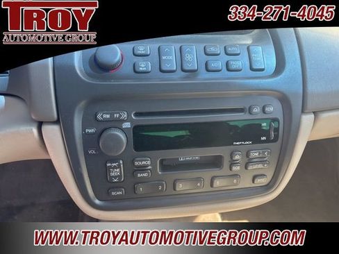 Used 2004 Cadillac De Ville w/ Equipment Group image 28