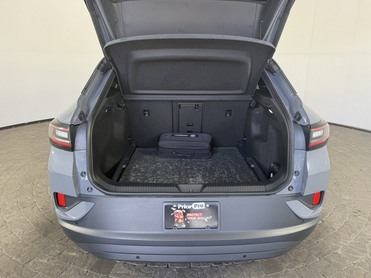 Used 2023 Volkswagen ID.4 S RWD image 7